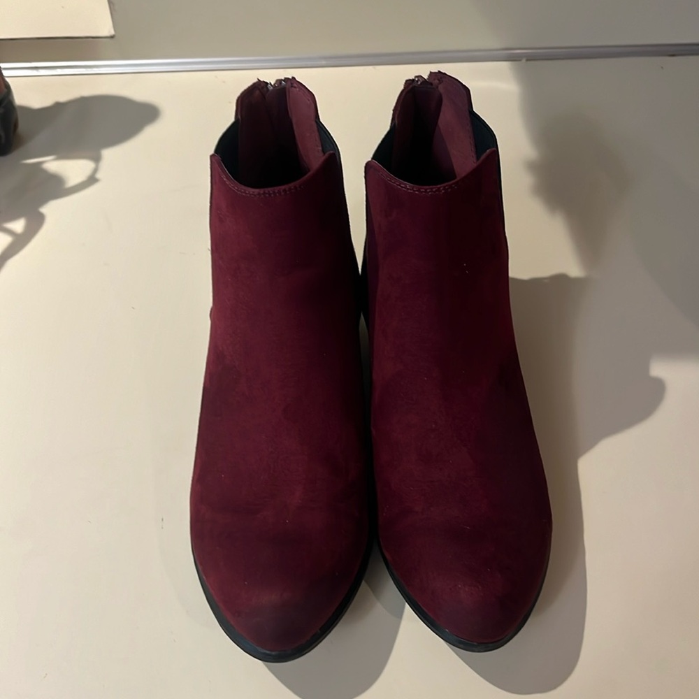 Esprit burgundy ankle boots-size 8M